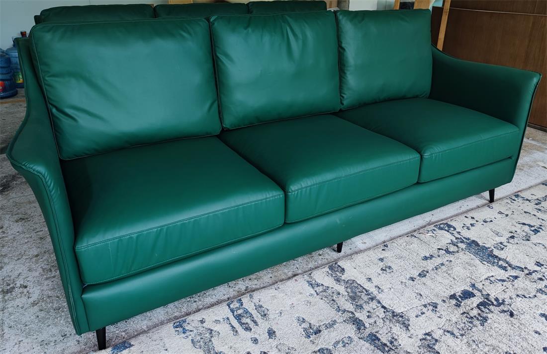 Three-seater leather sofa